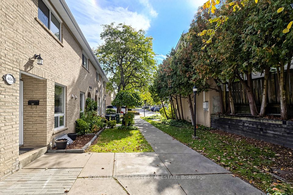 15 Liszt Gate 404, Toronto, ON M2H 1G6 4