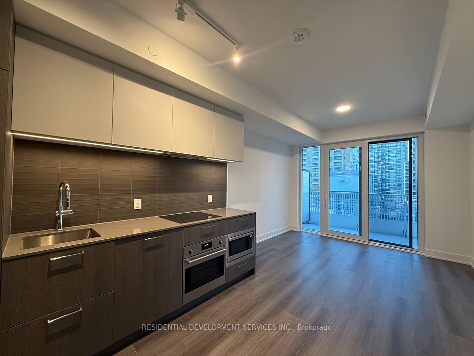 36 Olive Avenue 705, Toronto, ON M2N 0M4 3