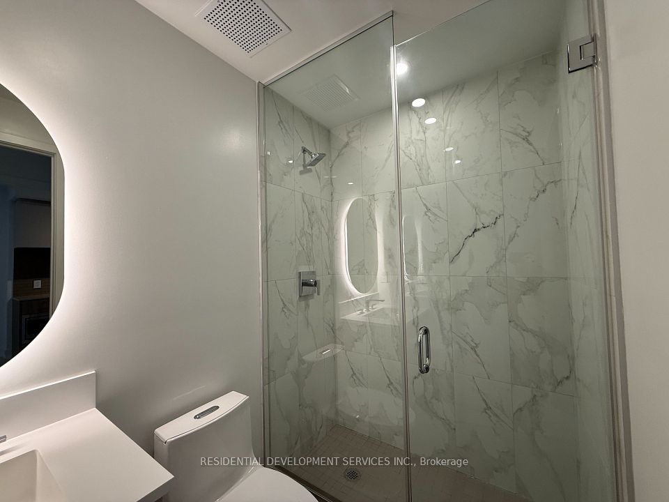 36 Olive Avenue 515, Toronto, ON M2N 0M4 11