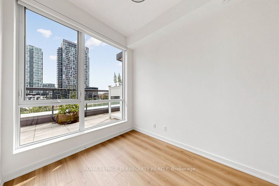 55 Regent Park Boulevard 415, Toronto, ON M5A 0C2 23