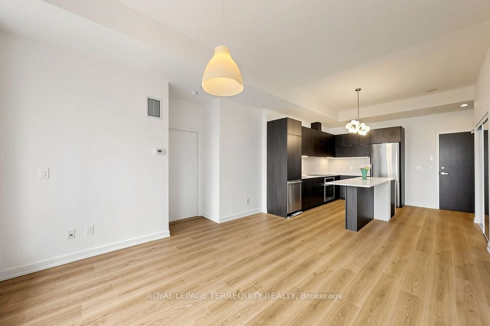 55 Regent Park Boulevard 415, Toronto, ON M5A 0C2 17