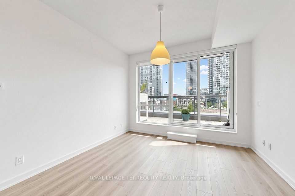 55 Regent Park Boulevard 415, Toronto, ON M5A 0C2 16