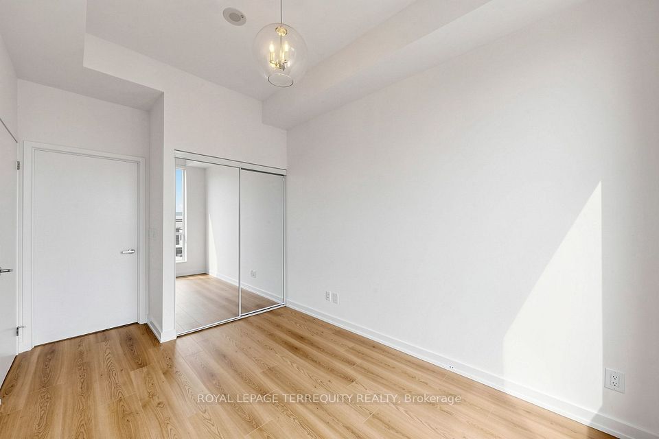 55 Regent Park Boulevard 415, Toronto, ON M5A 0C2 22