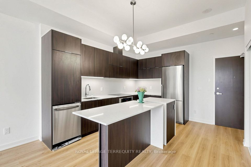 55 Regent Park Boulevard 415, Toronto, ON M5A 0C2 18