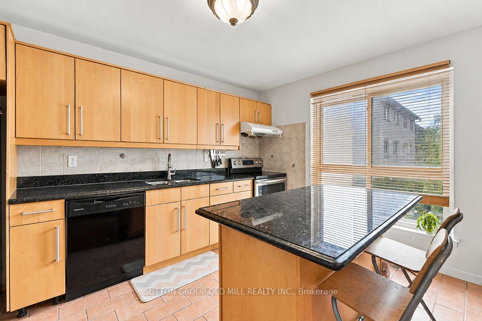 2 Virgo Starway, Toronto, ON M2J 1N7 13