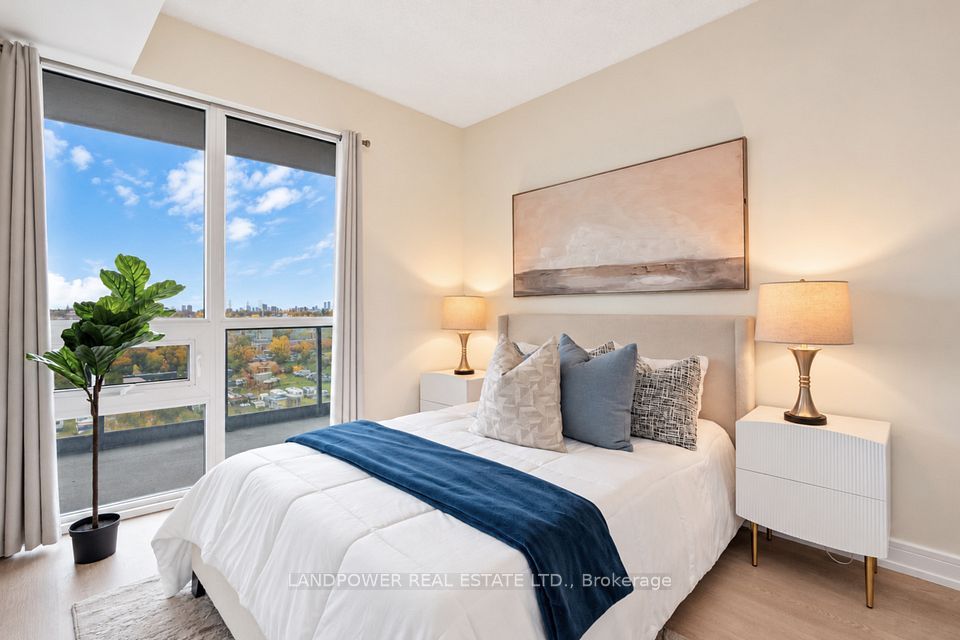 35 Brian Peck Crescent 817, Toronto, ON M4G 0A5 18