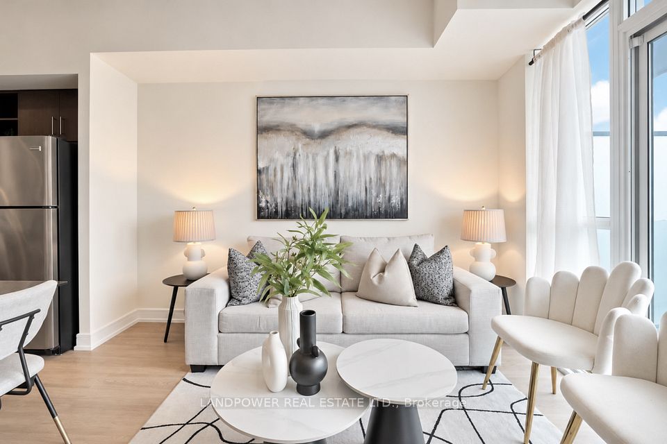 35 Brian Peck Crescent 817, Toronto, ON M4G 0A5 12