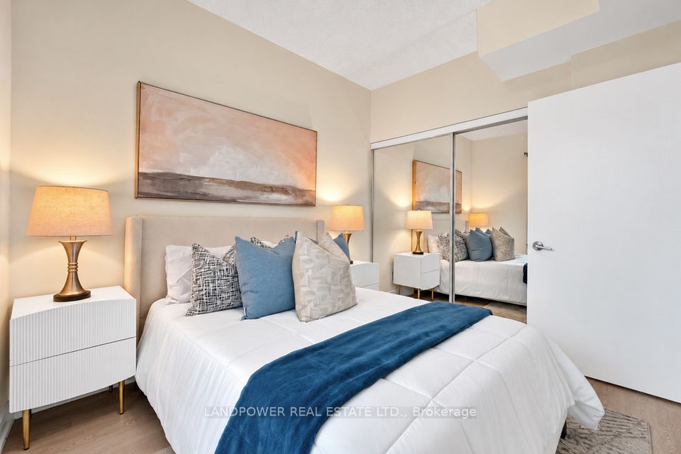 35 Brian Peck Crescent 817, Toronto, ON M4G 0A5 19