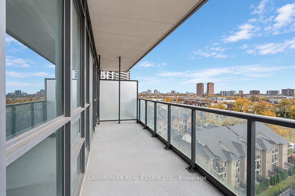 35 Brian Peck Crescent 817, Toronto, ON M4G 0A5 25