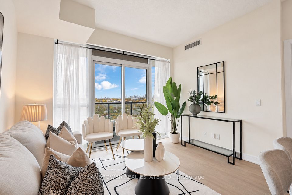 35 Brian Peck Crescent 817, Toronto, ON M4G 0A5 11