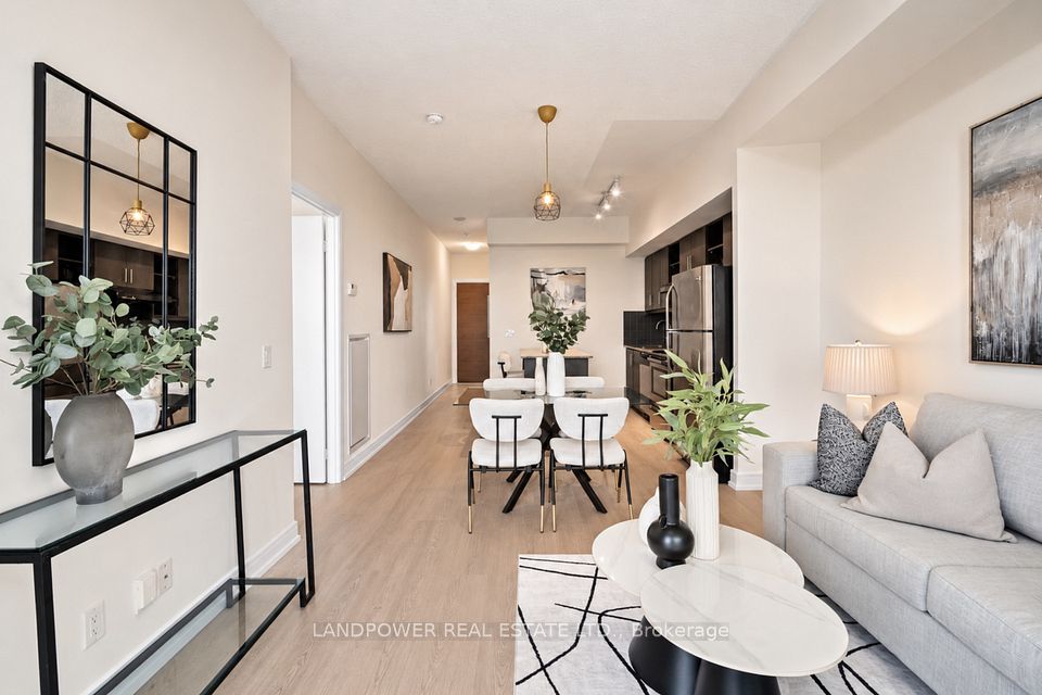 35 Brian Peck Crescent 817, Toronto, ON M4G 0A5 10