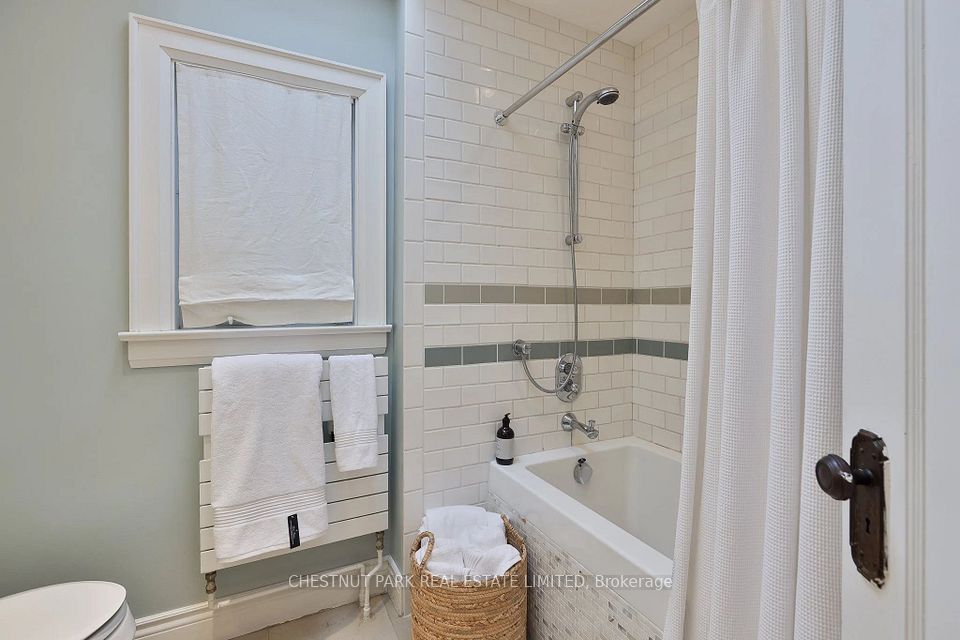 127 Albertus Avenue, Toronto, ON M4R 1J6 19