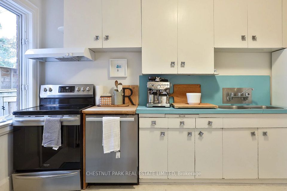 127 Albertus Avenue, Toronto, ON M4R 1J6 12