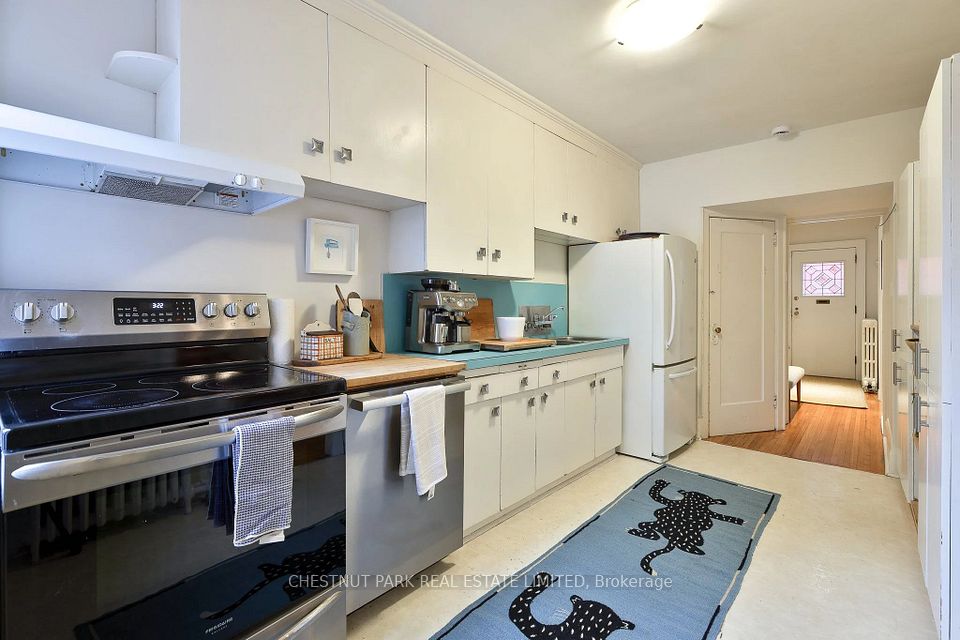127 Albertus Avenue, Toronto, ON M4R 1J6 11