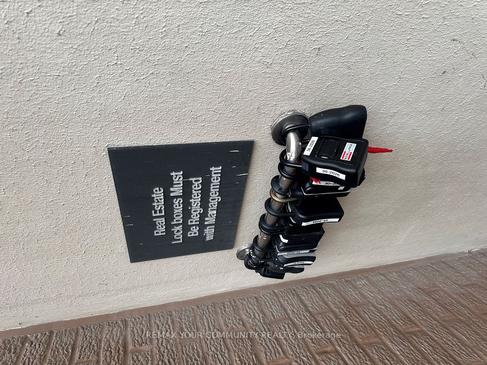 15 Vicora Linkway 1603, Toronto, ON M3C 1A9 22