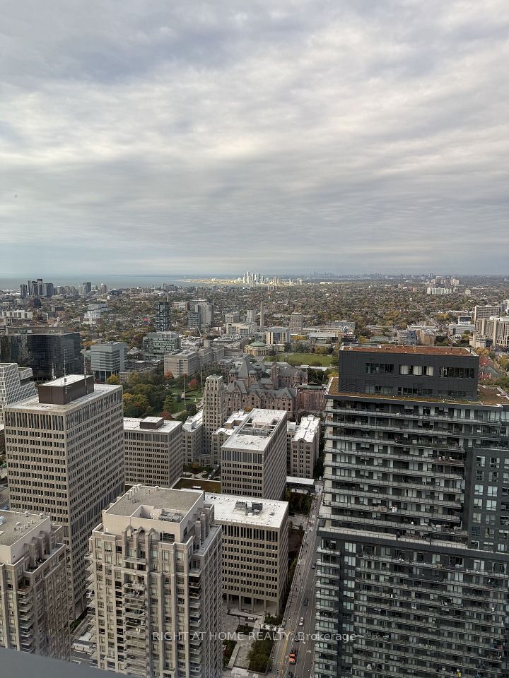 8 Wellesley Street W LP08, Toronto, ON M4Y 0J5 4