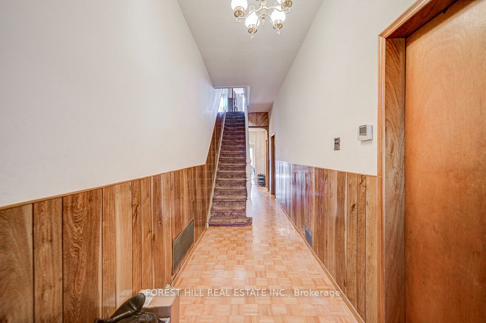 121 Niagara Street, Toronto, ON M5V 1C7 4