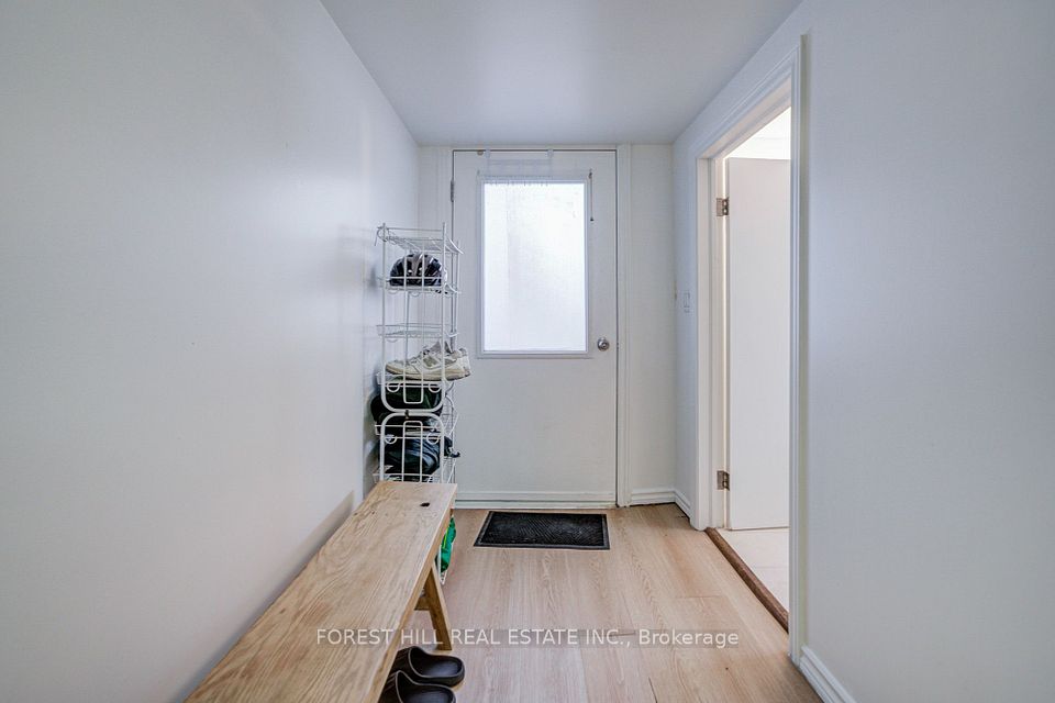 121 Niagara Street, Toronto, ON M5V 1C7 23