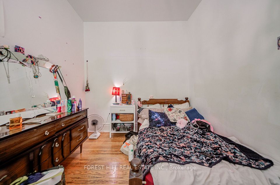 121 Niagara Street, Toronto, ON M5V 1C7 12