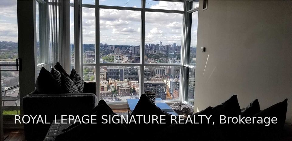 25 Capreol Court 3906, Toronto, ON M5V 3Z7 11