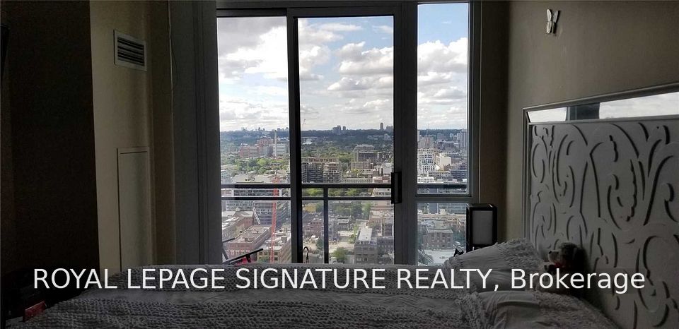 25 Capreol Court 3906, Toronto, ON M5V 3Z7 10