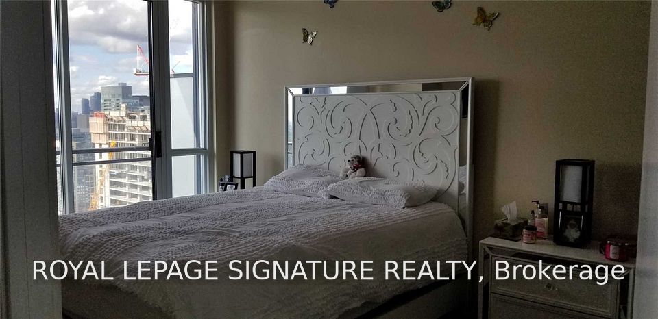 25 Capreol Court 3906, Toronto, ON M5V 3Z7 8