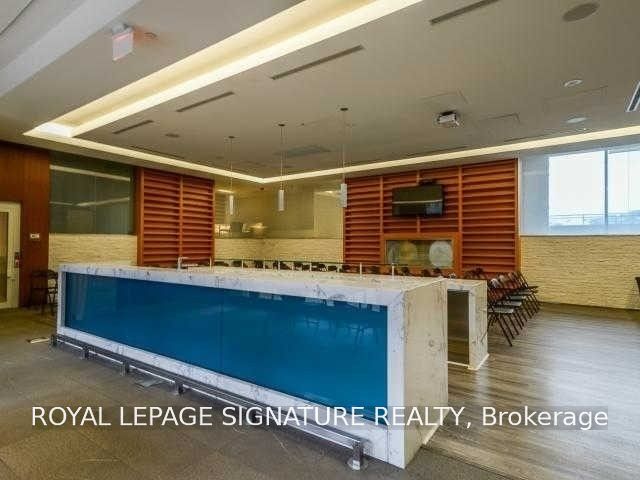 25 Capreol Court 3906, Toronto, ON M5V 3Z7 3