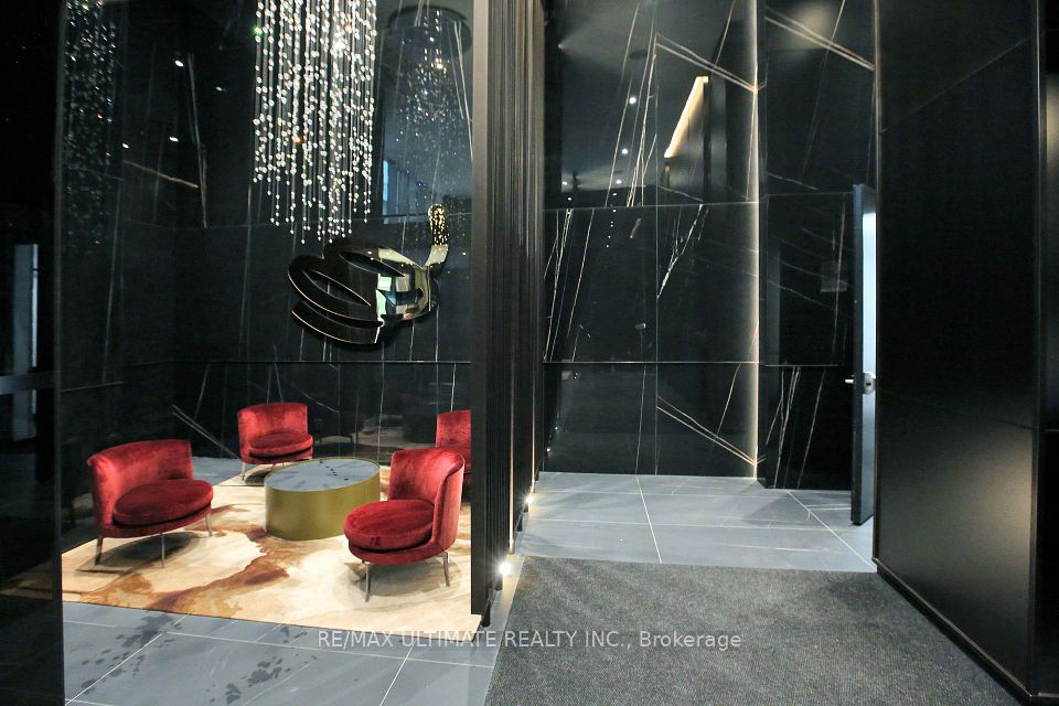 11 Yorkville Avenue 1713, Toronto, ON M4W 0B7 5