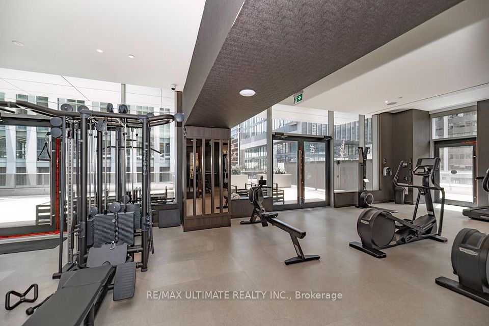 11 Yorkville Avenue 1713, Toronto, ON M4W 0B7 19