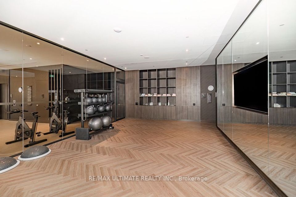 11 Yorkville Avenue 1713, Toronto, ON M4W 0B7 17
