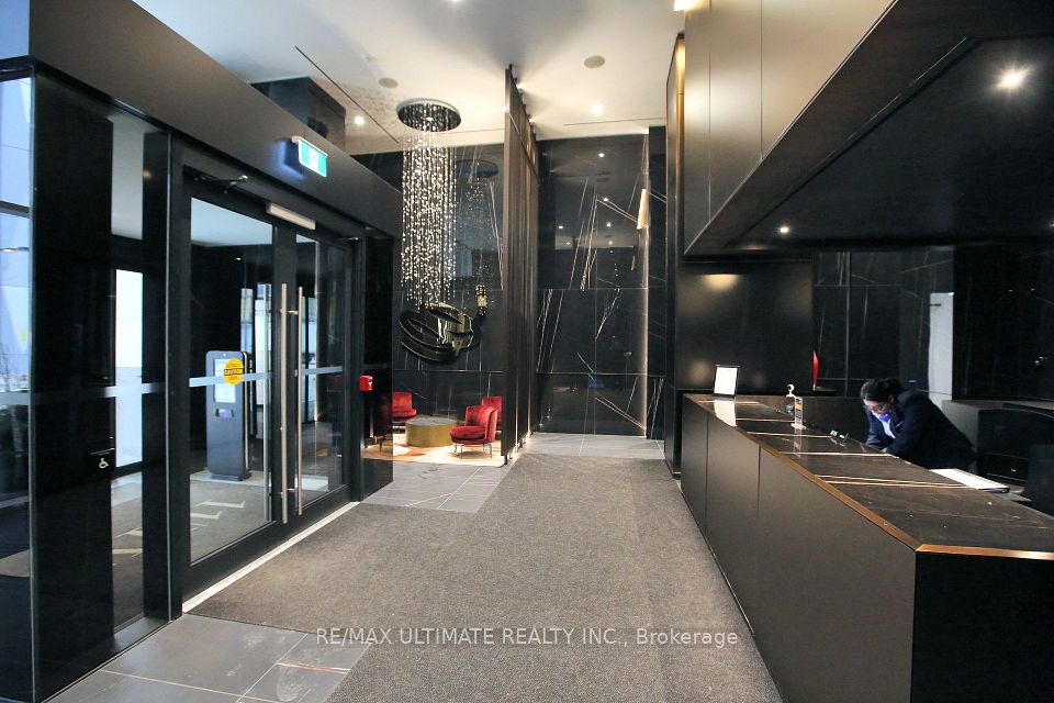 11 Yorkville Avenue 1713, Toronto, ON M4W 0B7 4