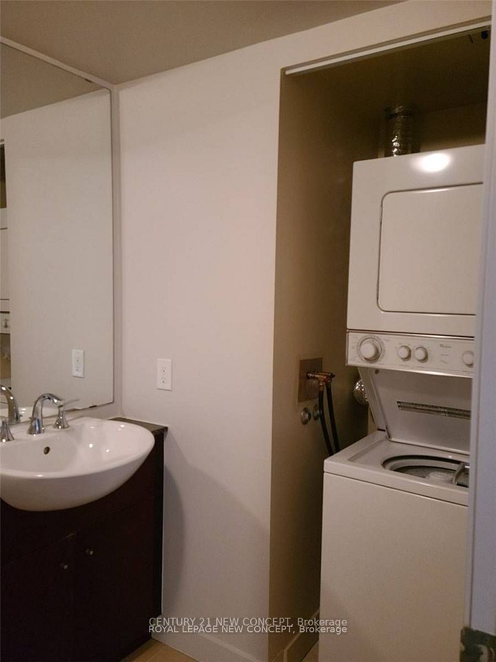 397 Front Street W 811, Toronto, ON M5V 3S1 9