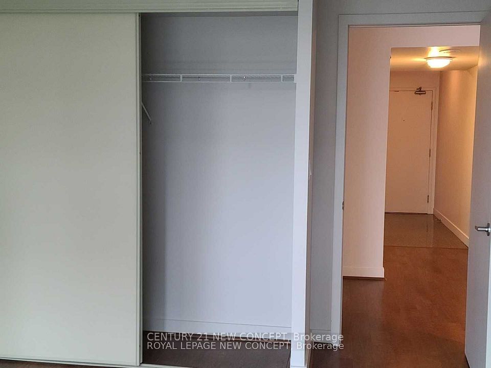 397 Front Street W 811, Toronto, ON M5V 3S1 11