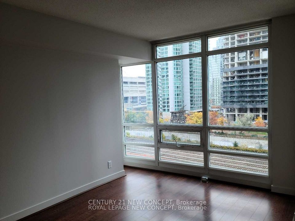 397 Front Street W 811, Toronto, ON M5V 3S1 7