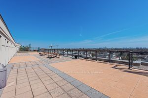 872 Sheppard Ave West Avenue W 502, Toronto, ON M3H 2T5 23