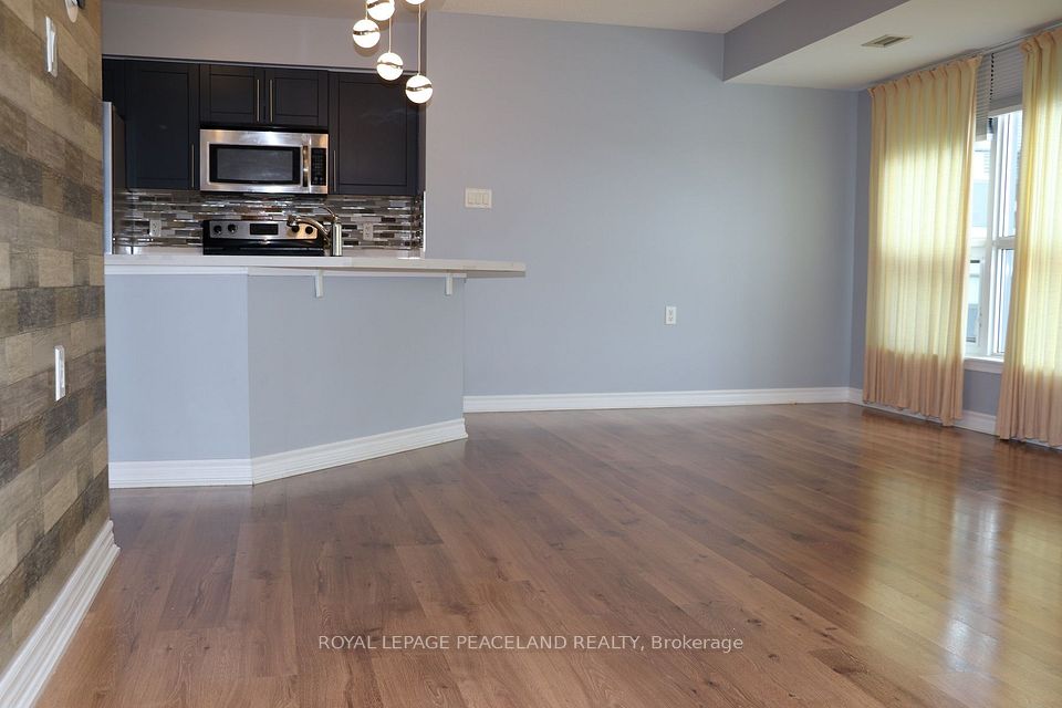 872 Sheppard Ave West Avenue W 502, Toronto, ON M3H 2T5 9