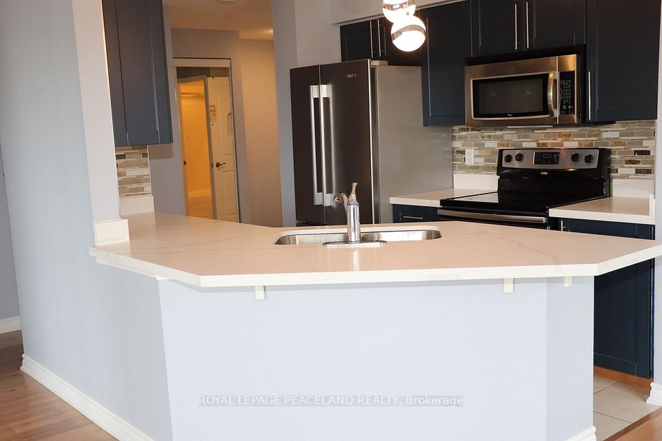 872 Sheppard Ave West Avenue W 502, Toronto, ON M3H 2T5 10