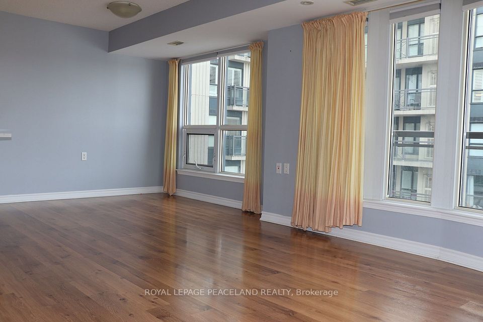 872 Sheppard Ave West Avenue W 502, Toronto, ON M3H 2T5 6