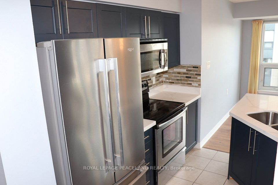 872 Sheppard Ave West Avenue W 502, Toronto, ON M3H 2T5 12