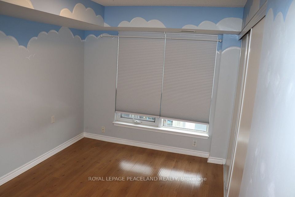 872 Sheppard Ave West Avenue W 502, Toronto, ON M3H 2T5 16