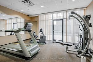 872 Sheppard Ave West Avenue W 502, Toronto, ON M3H 2T5 25