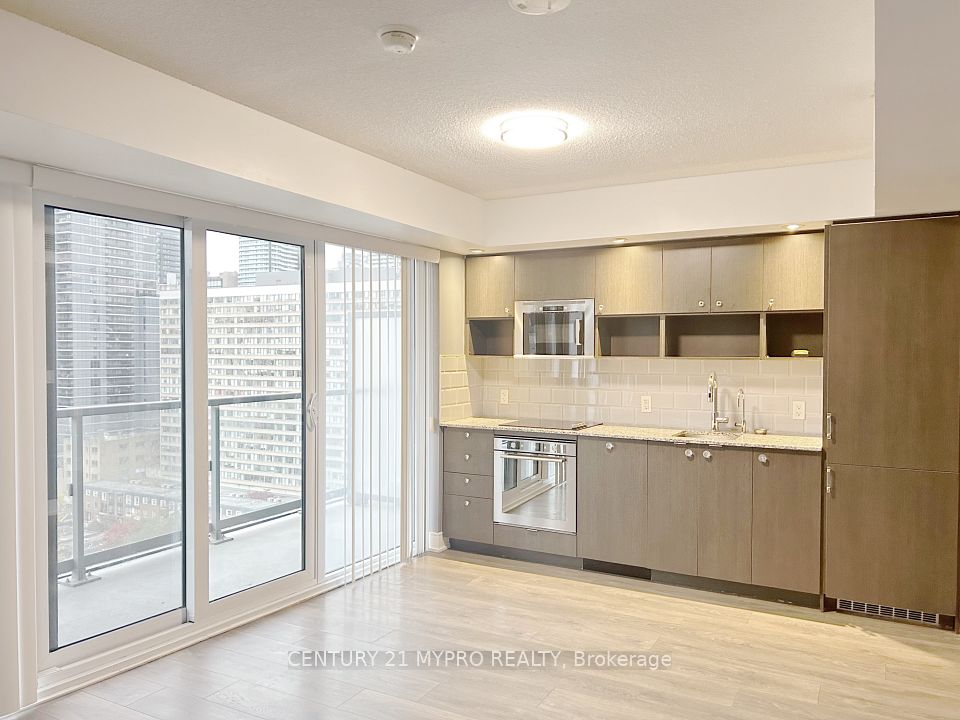 89 Mcgill Street 1401, Toronto, ON M5B 0B1 2