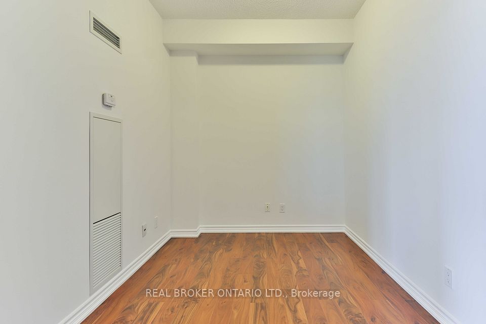 135 Wynford Drive 1505, Toronto, ON M3C 0J4 5