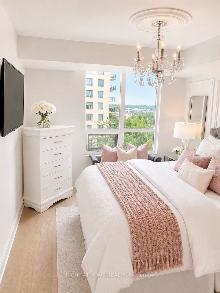 650 Sheppard Avenue E 403, Toronto, ON M2K 3E4 12
