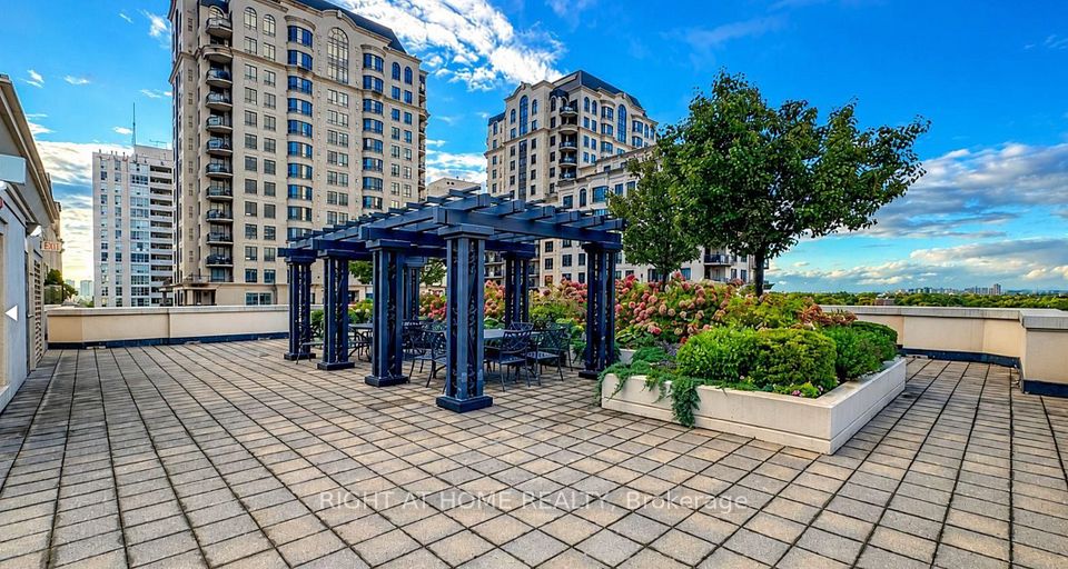 650 Sheppard Avenue E 403, Toronto, ON M2K 3E4 14