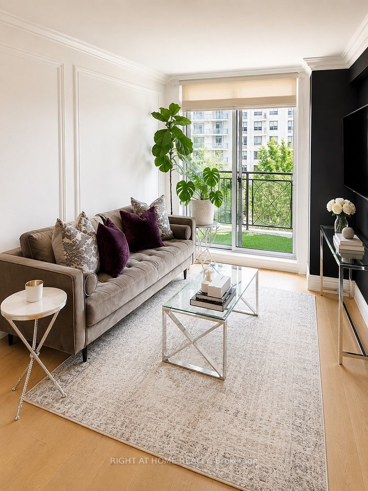 650 Sheppard Avenue E 403, Toronto, ON M2K 3E4 6