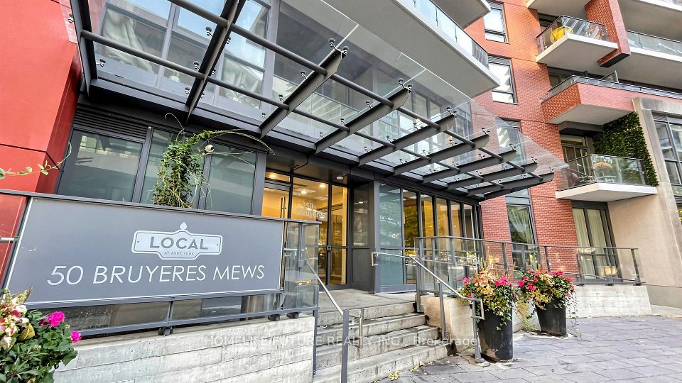 50 Bruyeres Mews 1005, Toronto, ON M5V 0H8 3