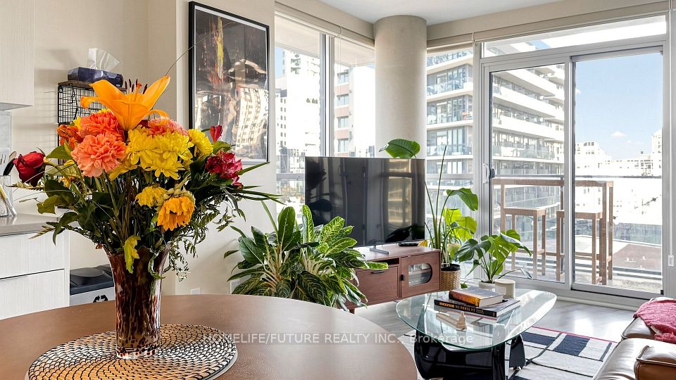 50 Bruyeres Mews 1005, Toronto, ON M5V 0H8 20