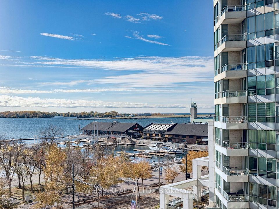 228 Queens Quay W, Toronto, ON M5J 2X1 23