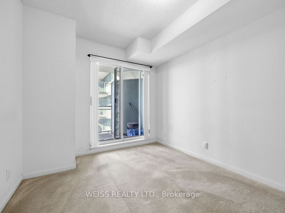 228 Queens Quay W, Toronto, ON M5J 2X1 15